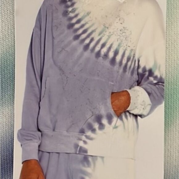 🩵NEW WILDFOX TIE-DYE HOODIE - Picture 5 of 6